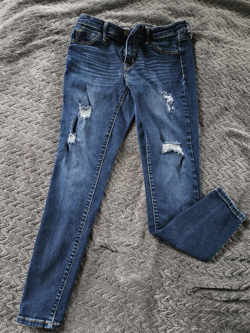 Slim Fit Distressed Skinny Jeans in Dark Blue
